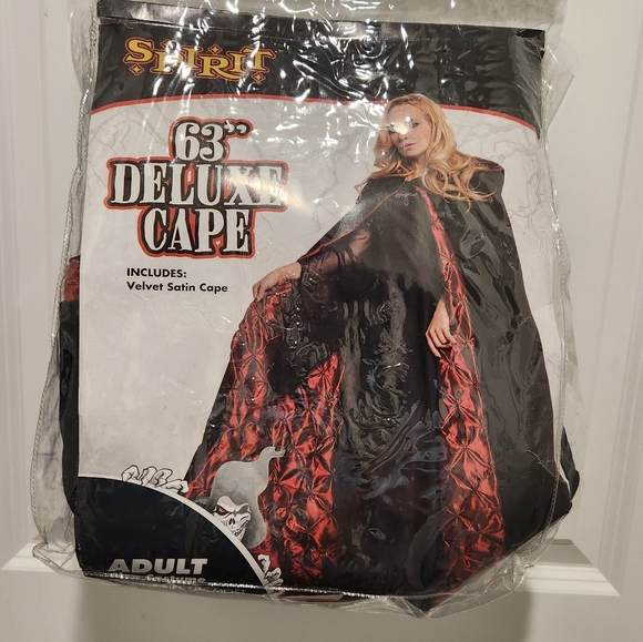 Spirt Halloween 63" Black and Red Deluxe Cape - Picture 12 of 12